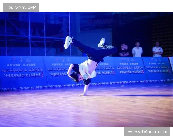 赛后复盘分析：北京街舞队与南京街舞队的精彩对决与经验总结