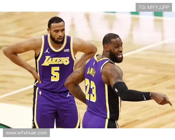 湖人对火箭精彩对决回顾球星表现与战术分析全景呈现