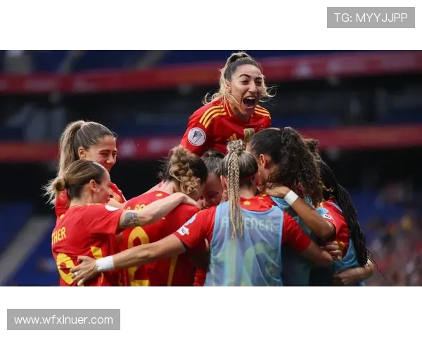 西班牙女足挑战美国队巅峰对决展现女足世界杯精彩瞬间